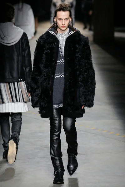Look 13